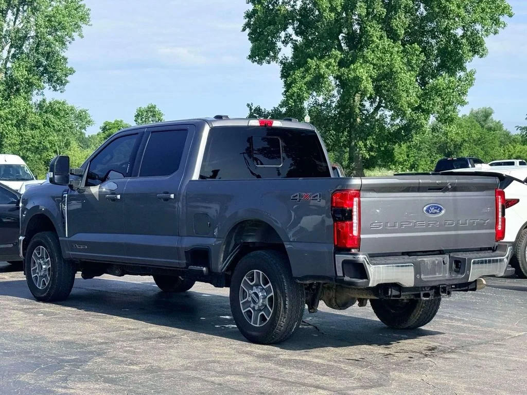 Used 2024 Gray Ford Lariat image 10