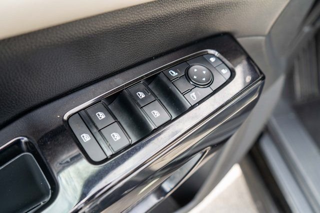 Used 2022 Black Nissan SV image 20