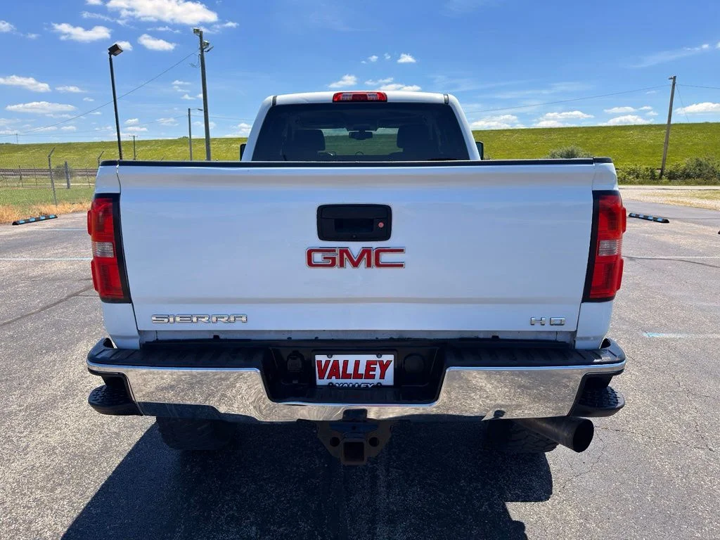 Used 2016 White GMC SLT image 7