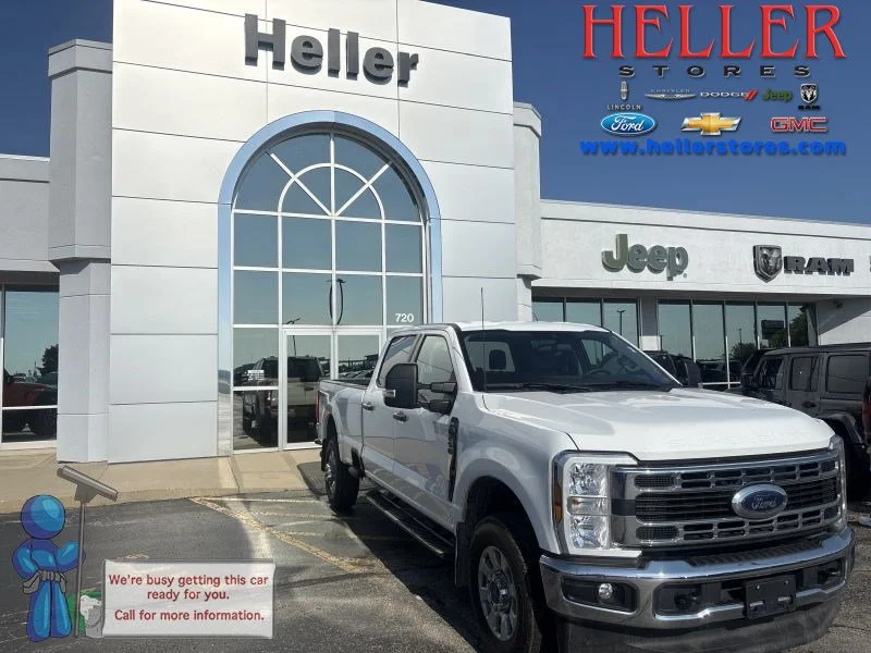 Used 2024 Oxford White Ford XLT image 1