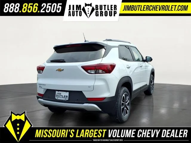 New 2026 Summit White Chevrolet LT image 20