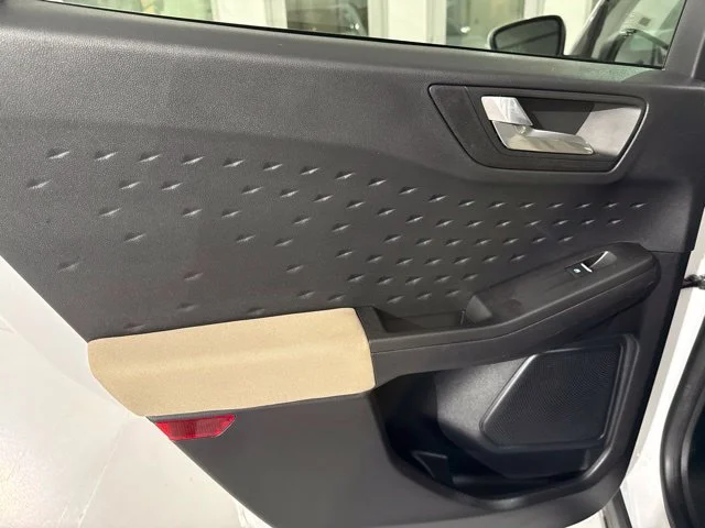 Used 2020 White Ford SE image 16