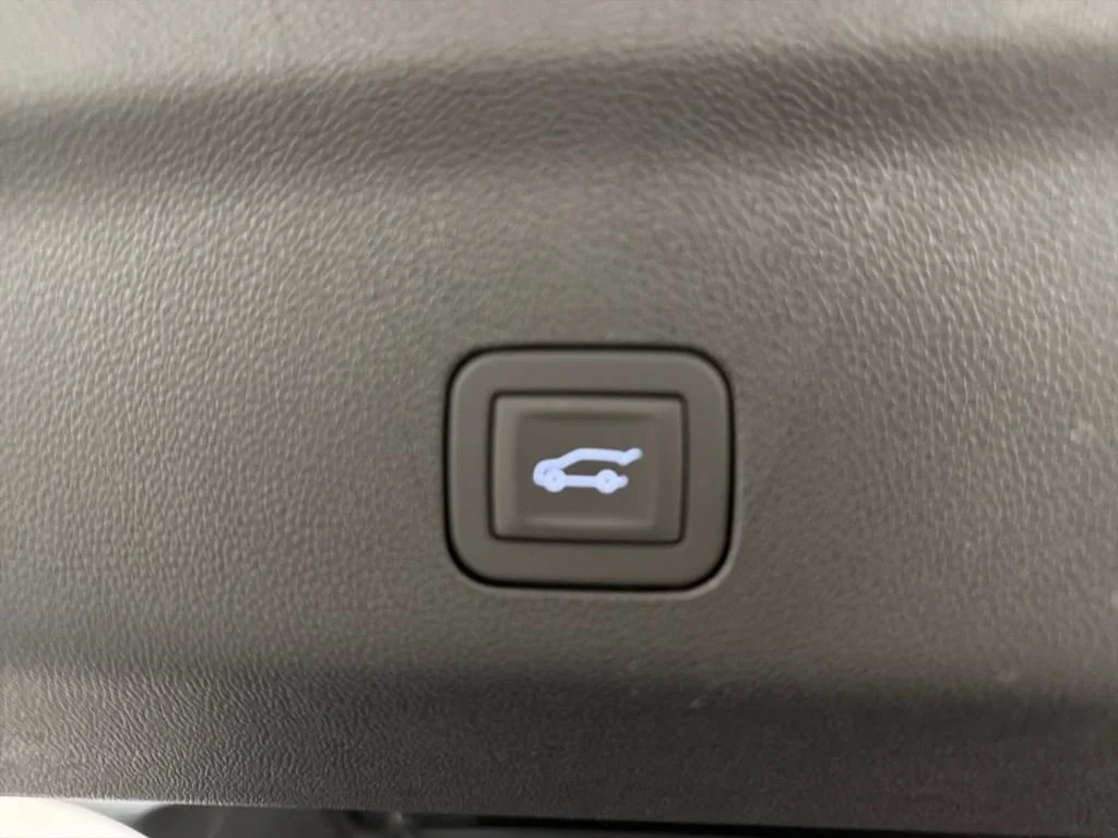 New 2026 Sterling Gray Metallic Chevrolet High Country image 9