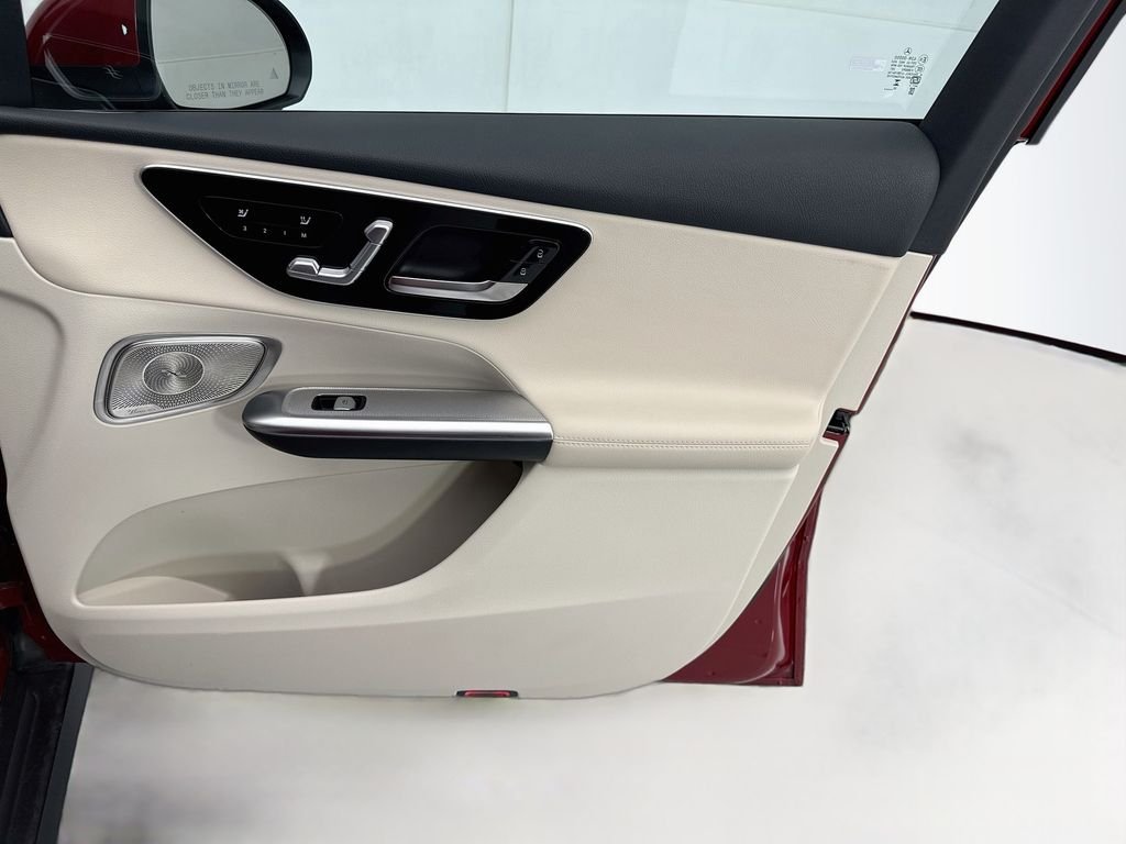 Certified Used 2026 MANUFAKTUR Patagonia Red Metallic Mercedes-Benz GLC 300 image 24