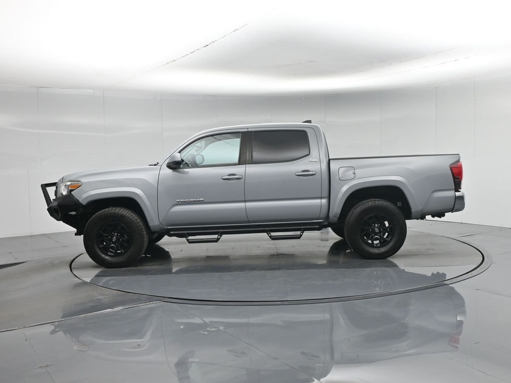 Used 2019 Gray Toyota SR5 image 25