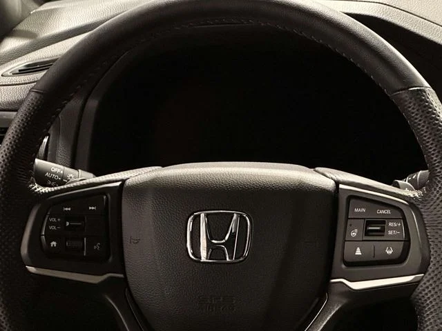 Certified Used 2025 Platinum White Pearl Honda AWD TRAILSPORT image 20