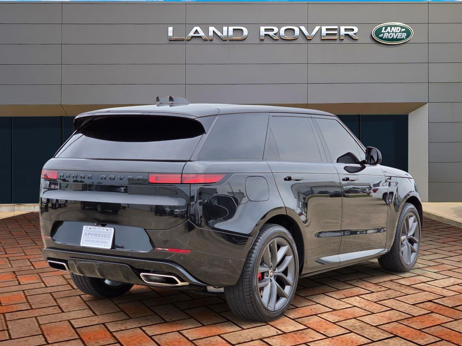 Used 2024 Santorini Black Metallic Land Rover Autobiography image 4