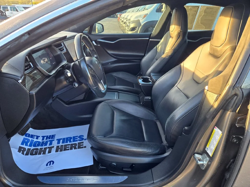 Used 2016 Gold Tesla 90D image 15