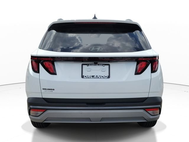 Used 2025 White Hyundai SEL image 5