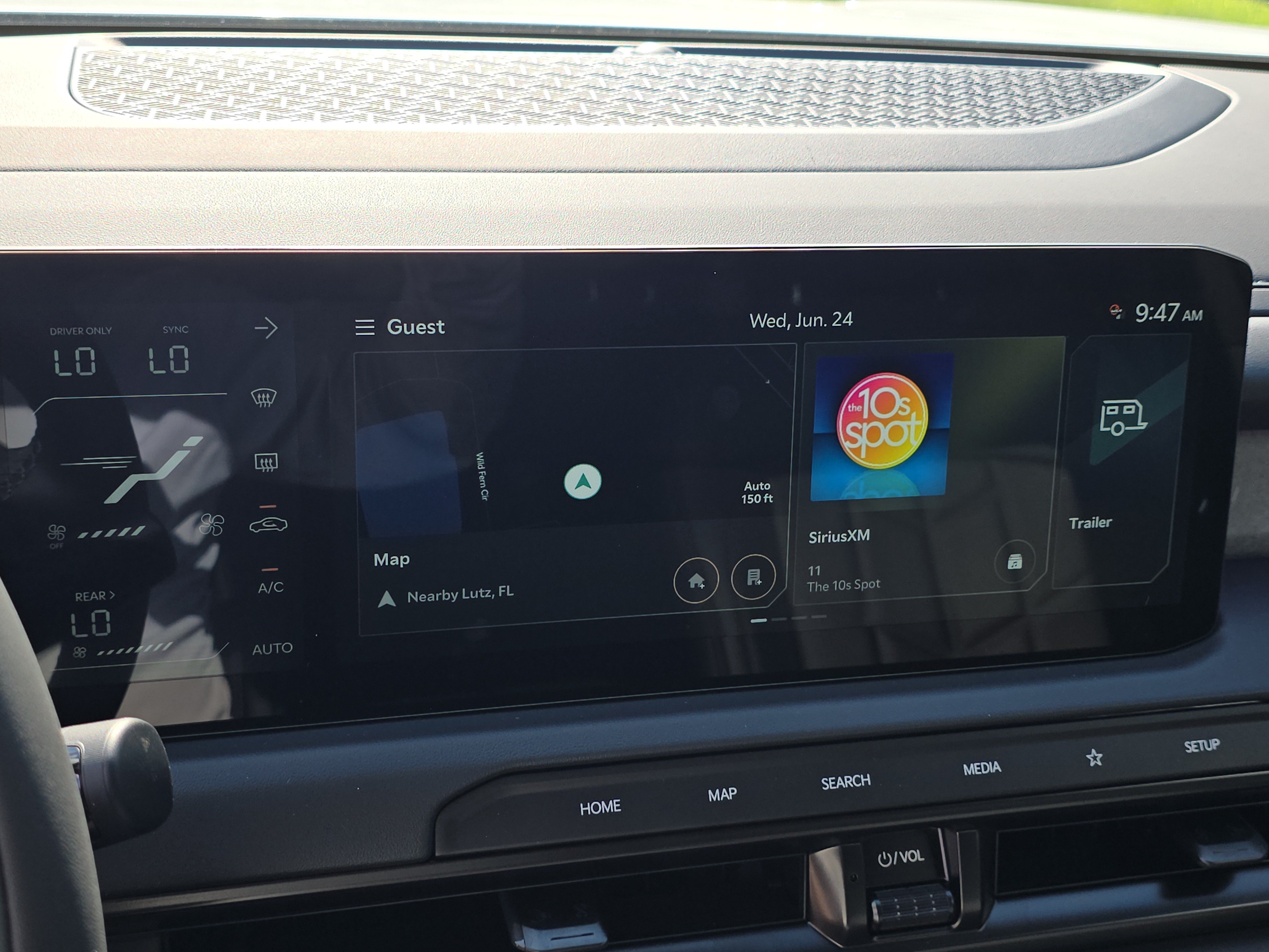New 2027 Glacial White Pearl Kia X-LINE SX image 25