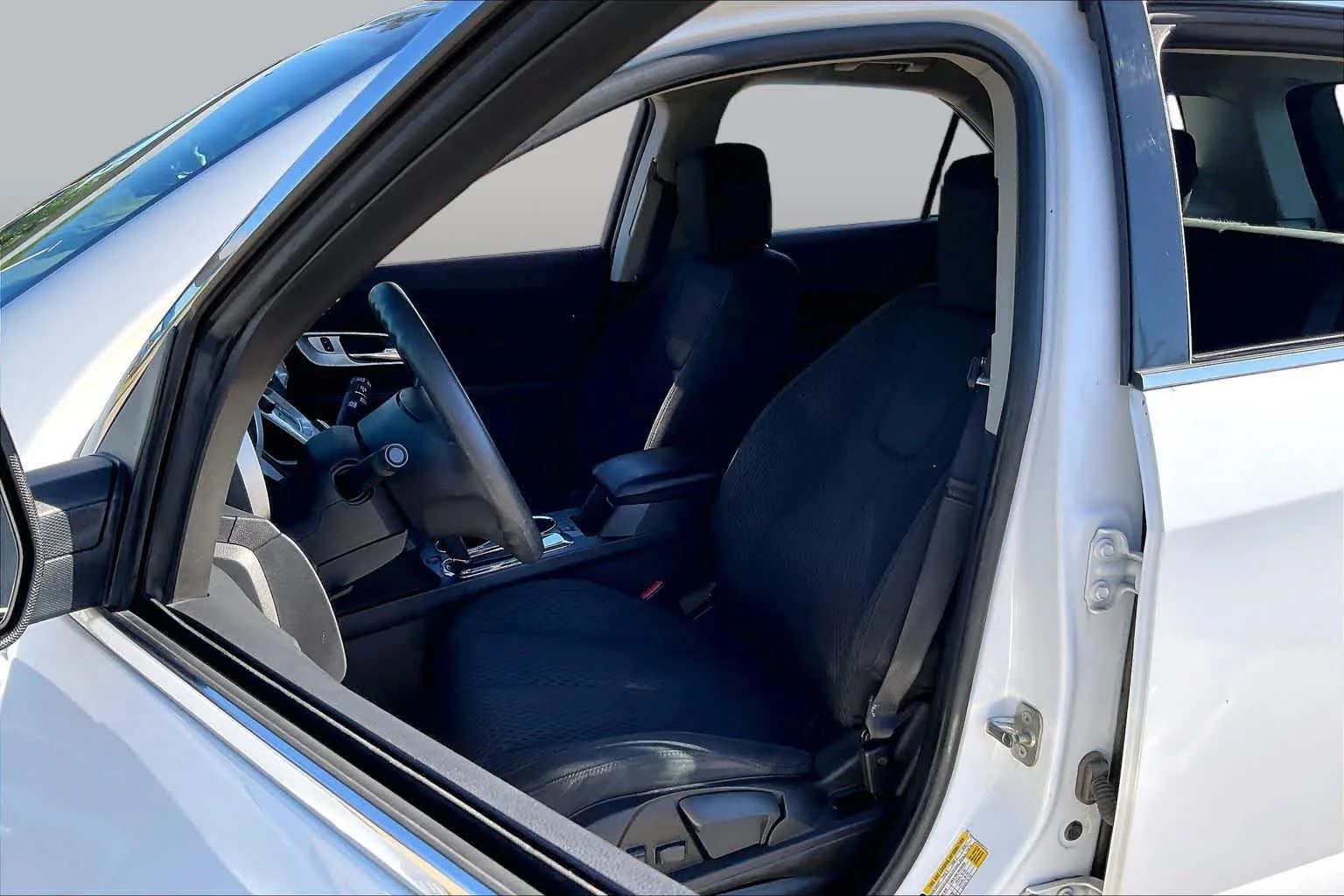 Used 2014 Summit White Chevrolet LS image 8