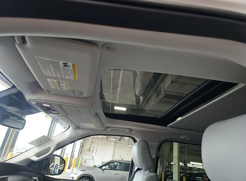 Used 2025 White Ford Active image 9