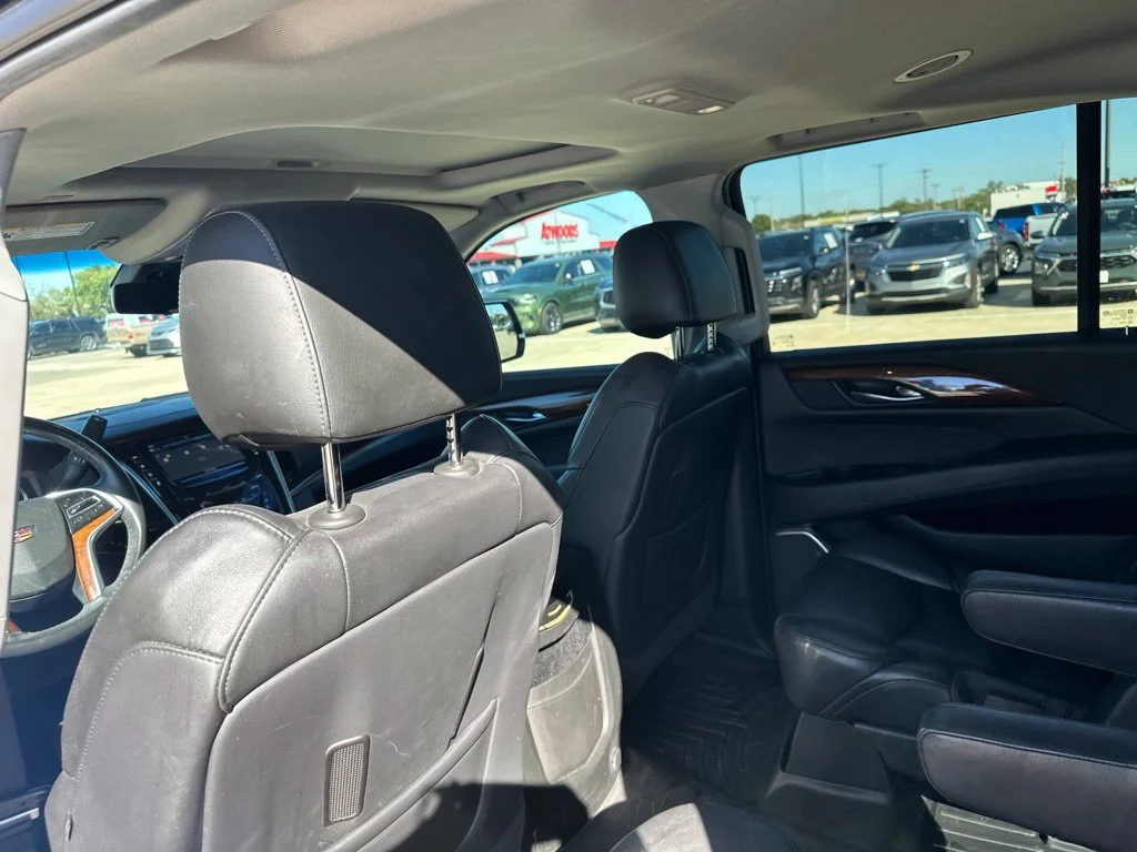 Used 2018 BLACK RAVEN Cadillac Luxury image 26