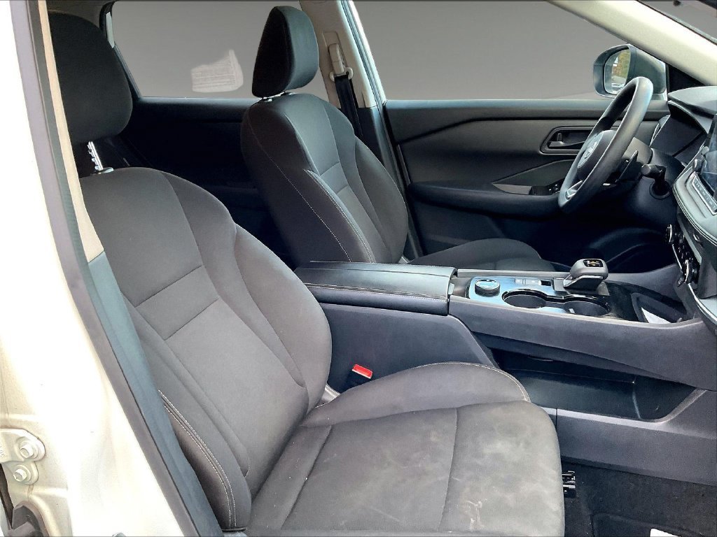 Used 2024 Glacier White Nissan S image 11