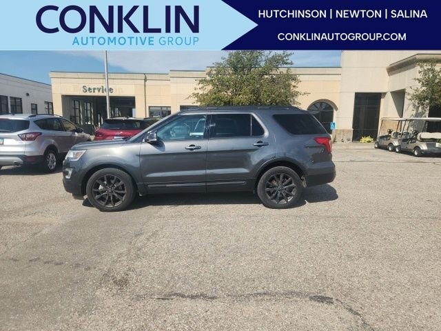 Used 2017 Magnetic Ford XLT image 1