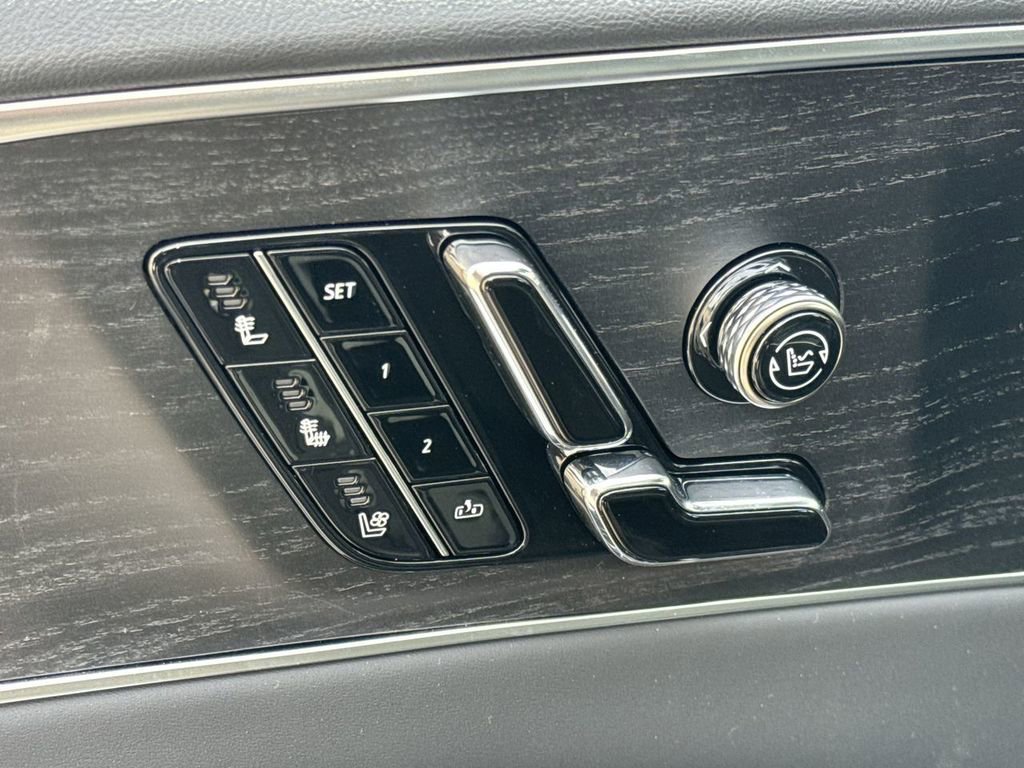 2026 Cadillac LYRIQ V Premium - Photo 12