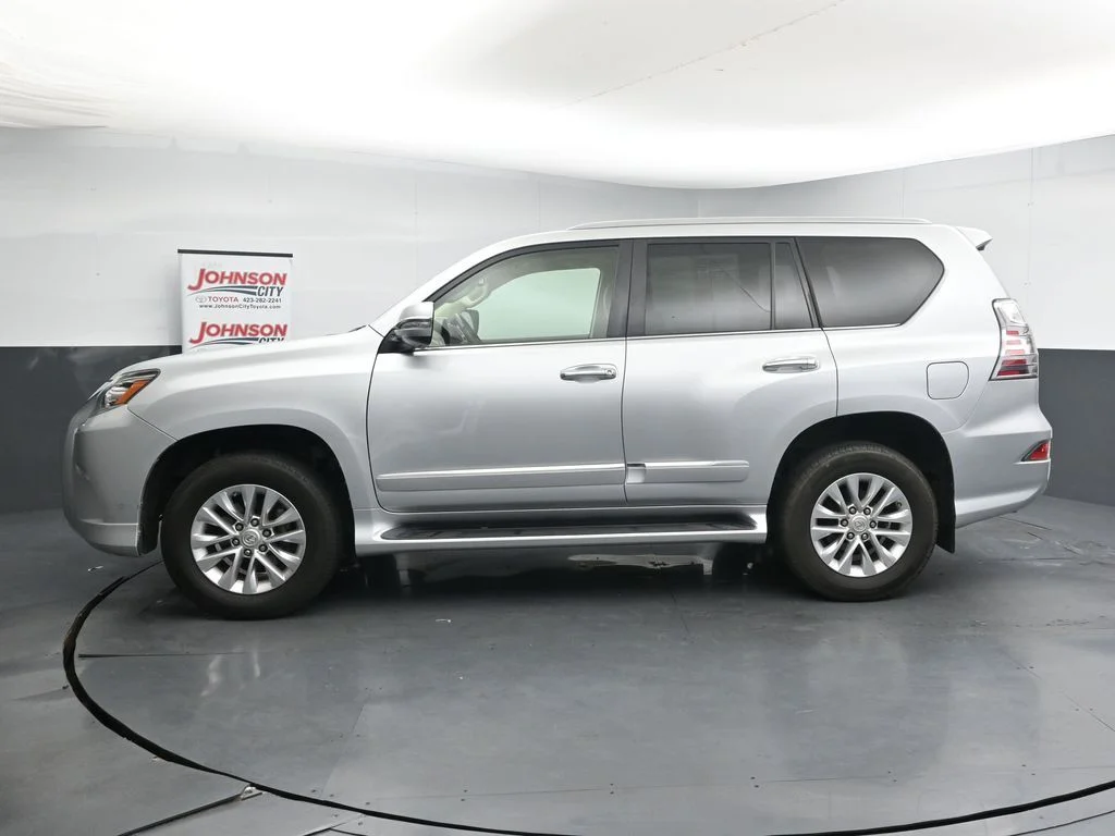 Used 2019 Silver Lexus 460 image 4