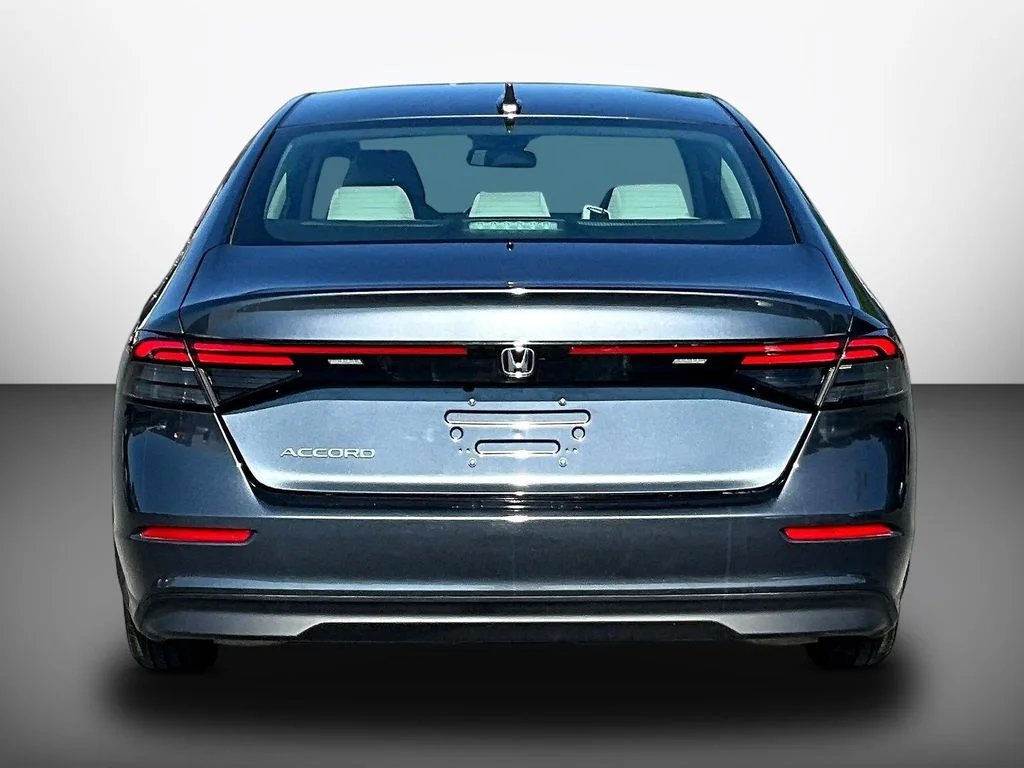 Used 2024 Meteorite Gray Metallic Honda EX image 5
