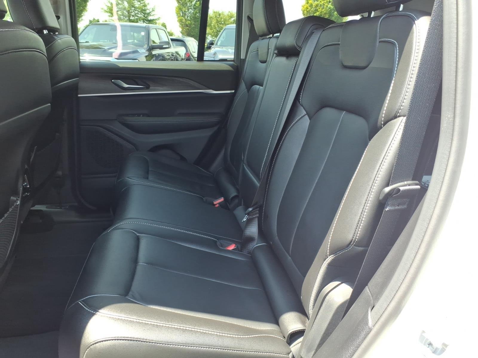 Used 2023 Bright White Clearcoat Jeep Limited image 20