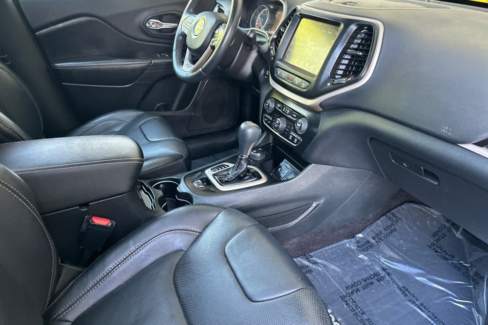 Used 2016 Bright White Clearcoat Jeep Limited image 17