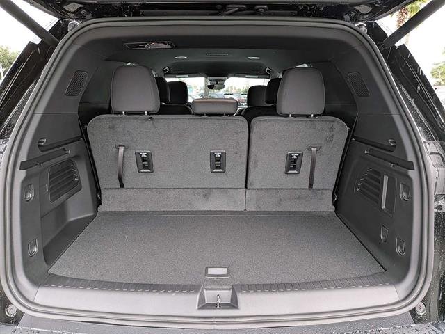 2027 Chevrolet Traverse LT - Photo 12