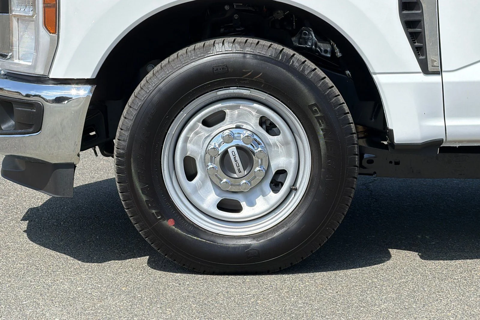 New 2026 Oxford White Ford F-350® XL image 27
