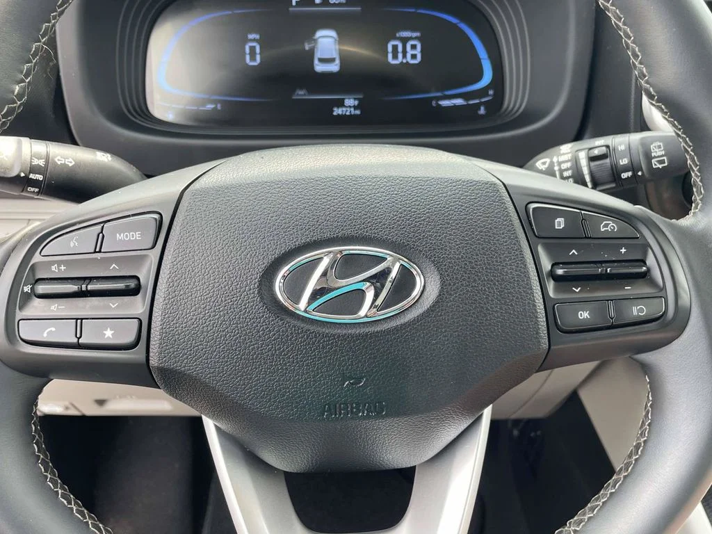 Certified Used 2025 White Hyundai SEL image 24