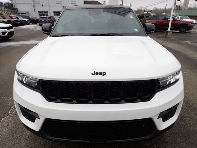 New 2025 Bright White Clear-Coat Exterior Paint Jeep Limited image 10
