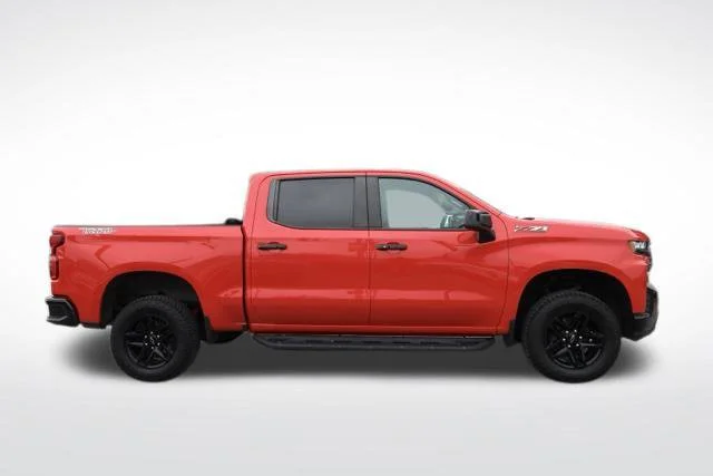Used 2020 RED HOT Chevrolet LT Trail Boss image 14