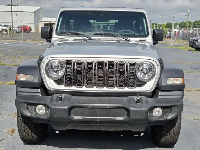 Used 2024 Silver Jeep Sport S image 8