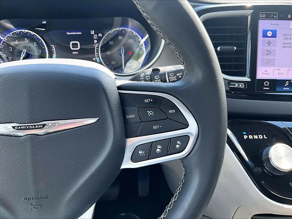 Used 2024 Silver Chrysler Touring L image 20