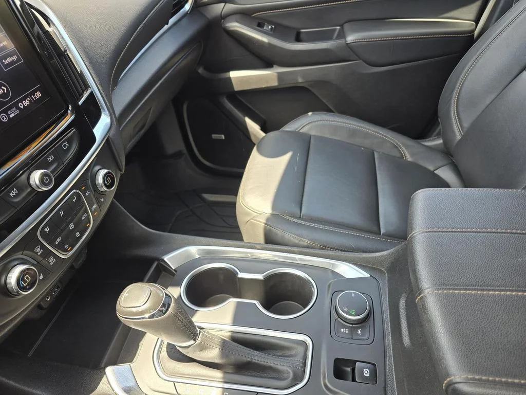 Used 2020 SUMMIT WHITE Chevrolet LT Leather image 17