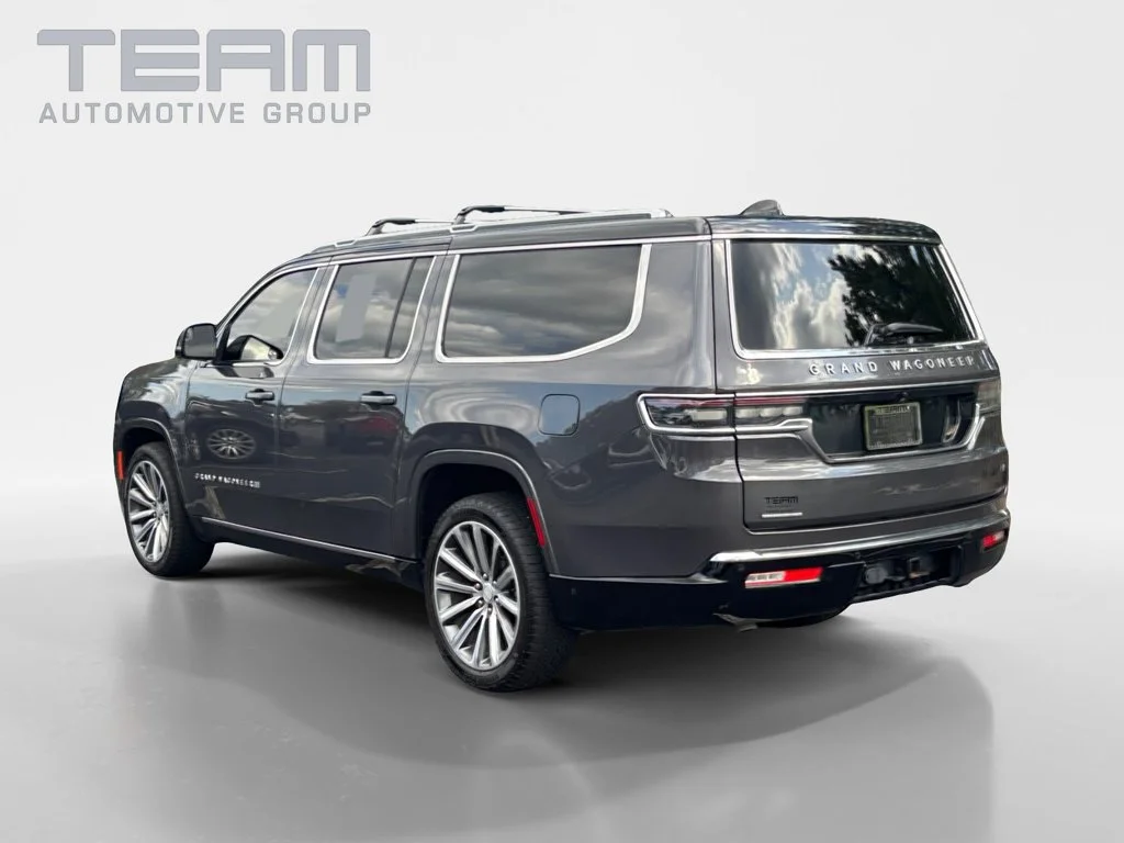 Used 2023 Gray Jeep Base image 5