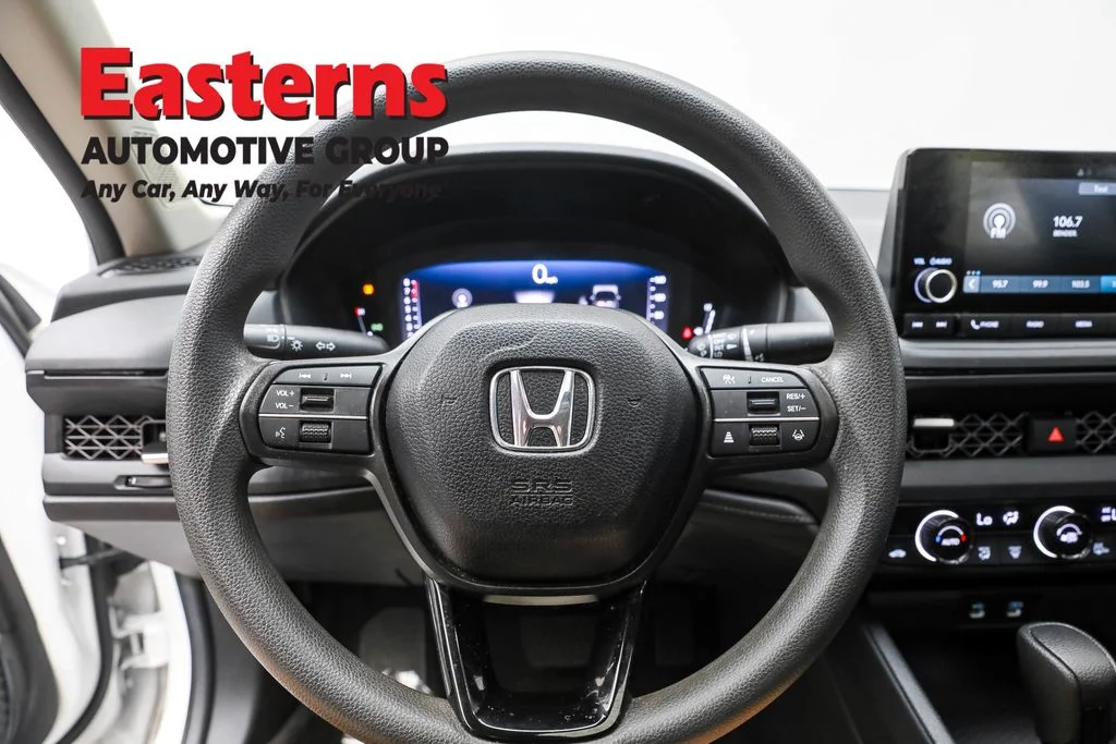 Used 2024 White Honda EX image 10