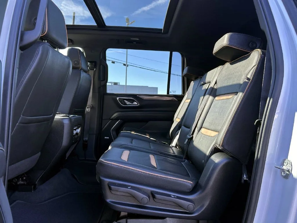 Used 2023 White Frost GMC AT4 image 20
