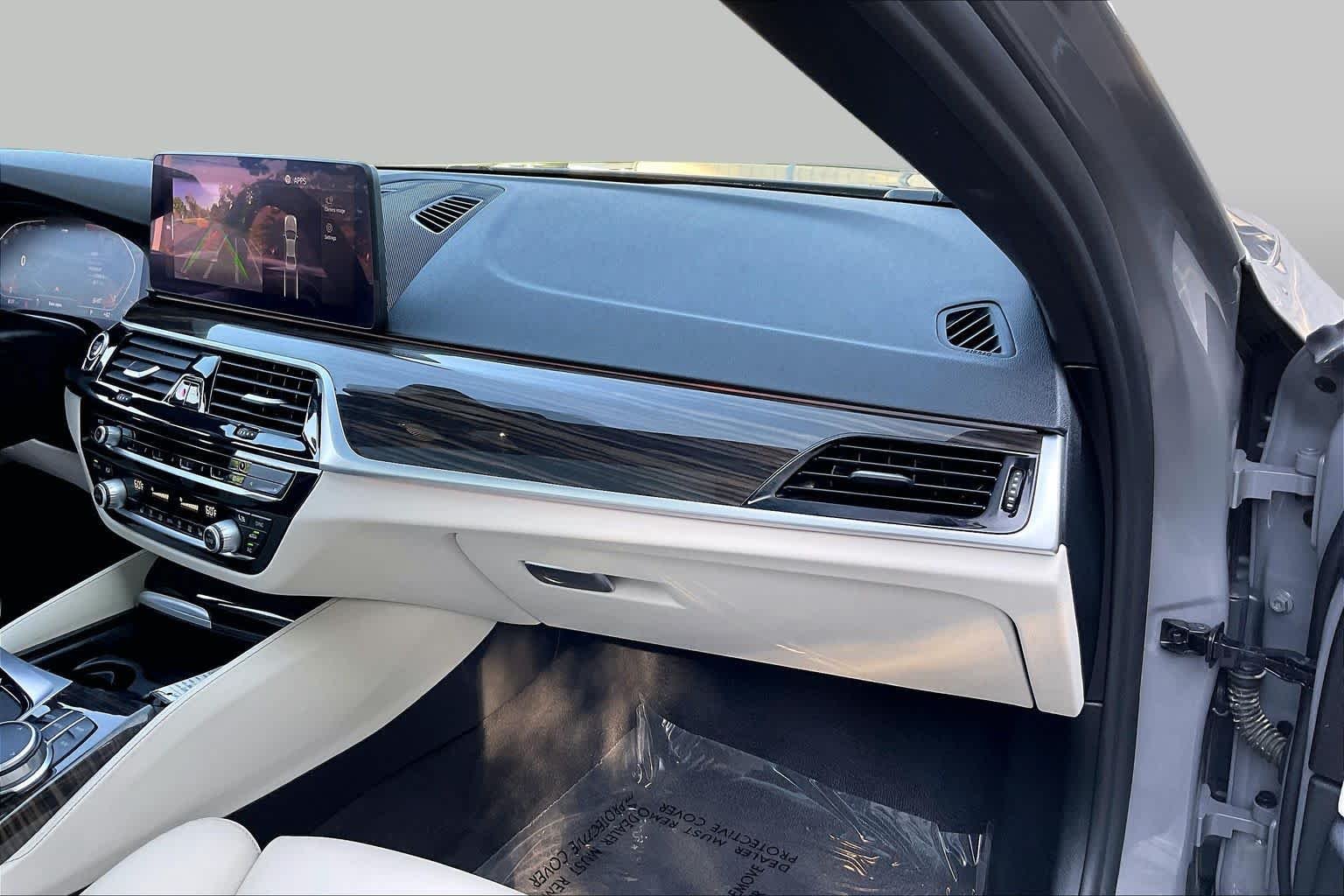 Used 2021 Bernina Grey Amber Effect Metallic BMW 530i xDrive image 18