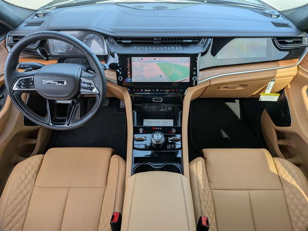 New 2026 Gray Jeep Summit image 27
