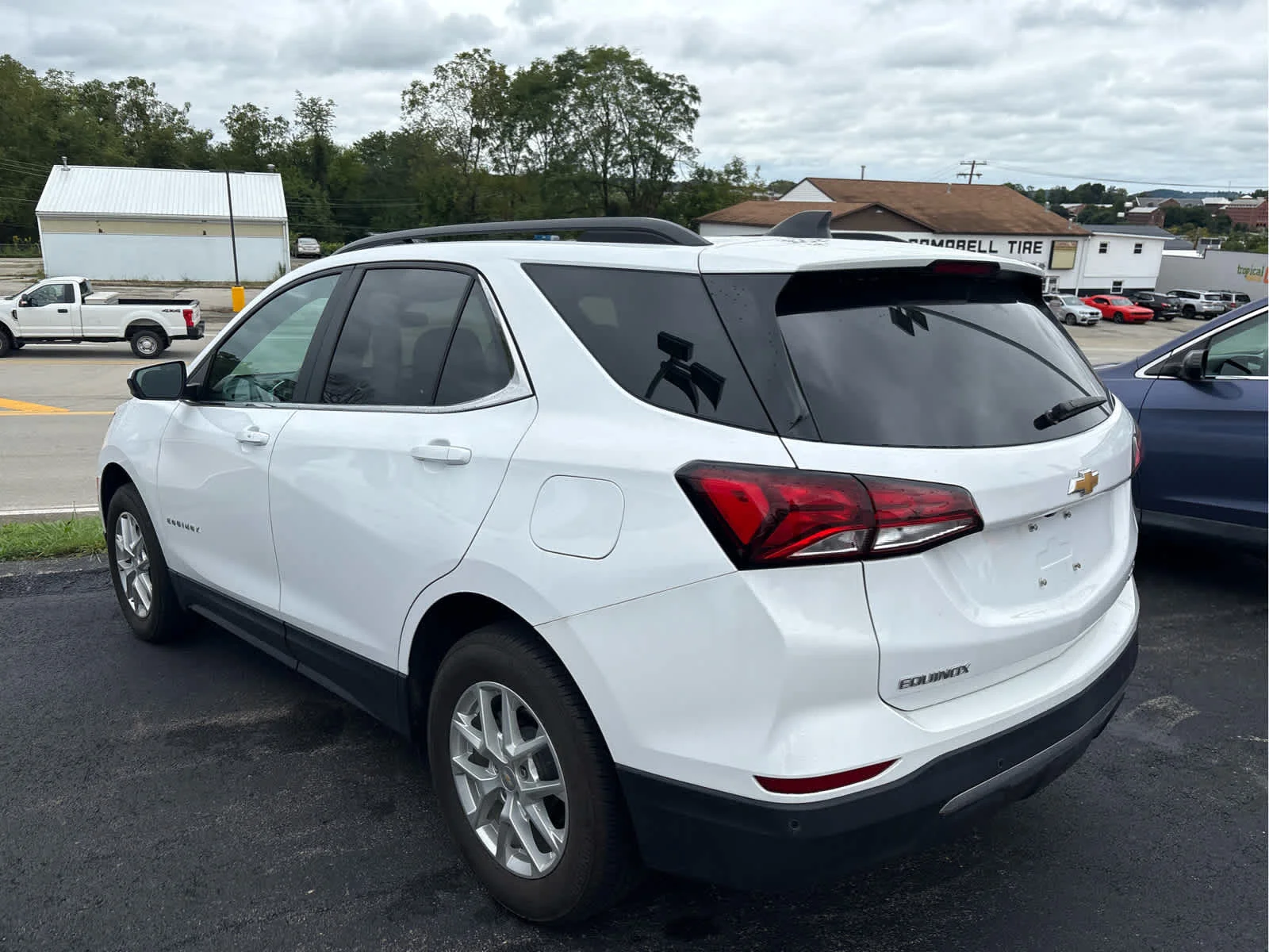 Used 2023 Summit White Chevrolet LT image 6