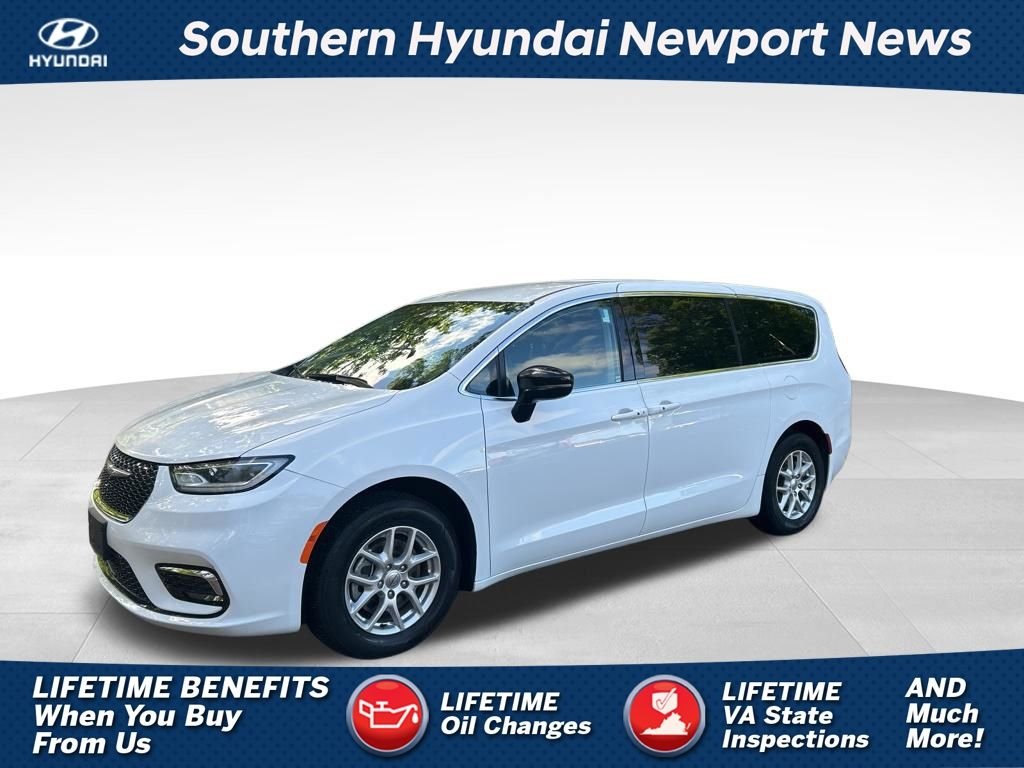 2024 Chrysler Pacifica
