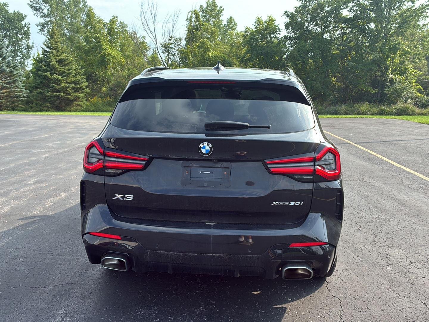 Used 2024 Black Sapphire Metallic BMW xDrive30i image 23