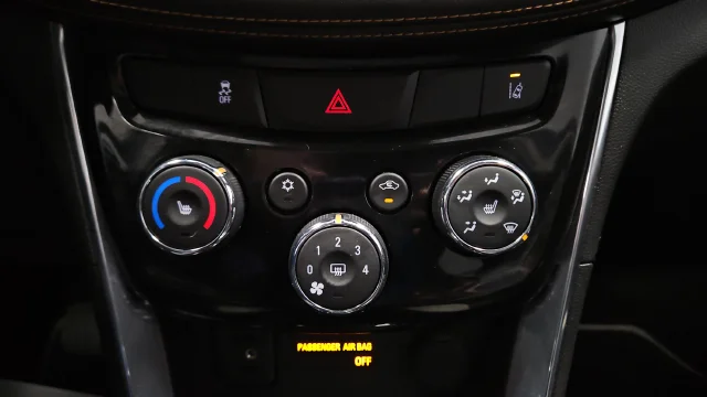 Used 2018 Black Metallic Chevrolet Premier image 18