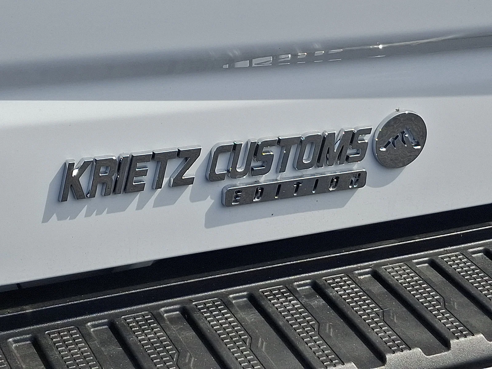 Used 2022 Summit White   Gaz GMC Elevation image 34