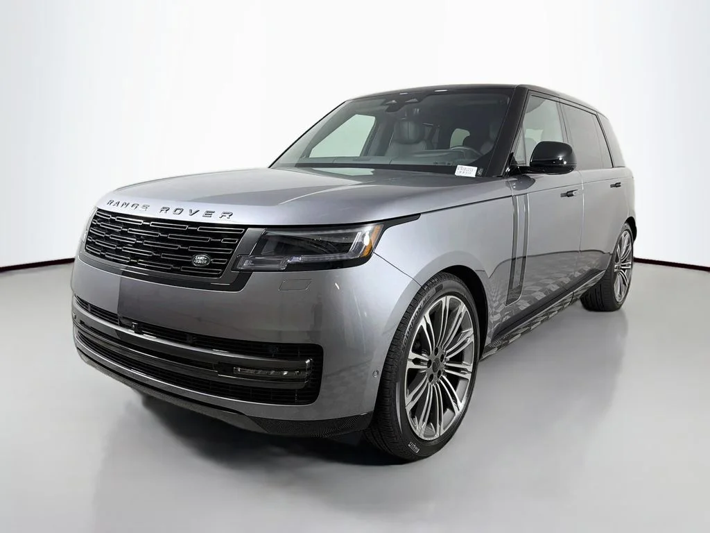 New 2026 Eiger Grey Land Rover SE image 1