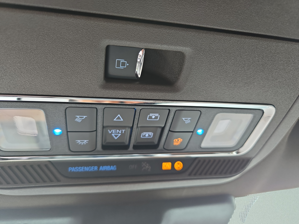 New 2026 Star White Metallic Tri-Coat Ford F-250® King Ranch® image 24