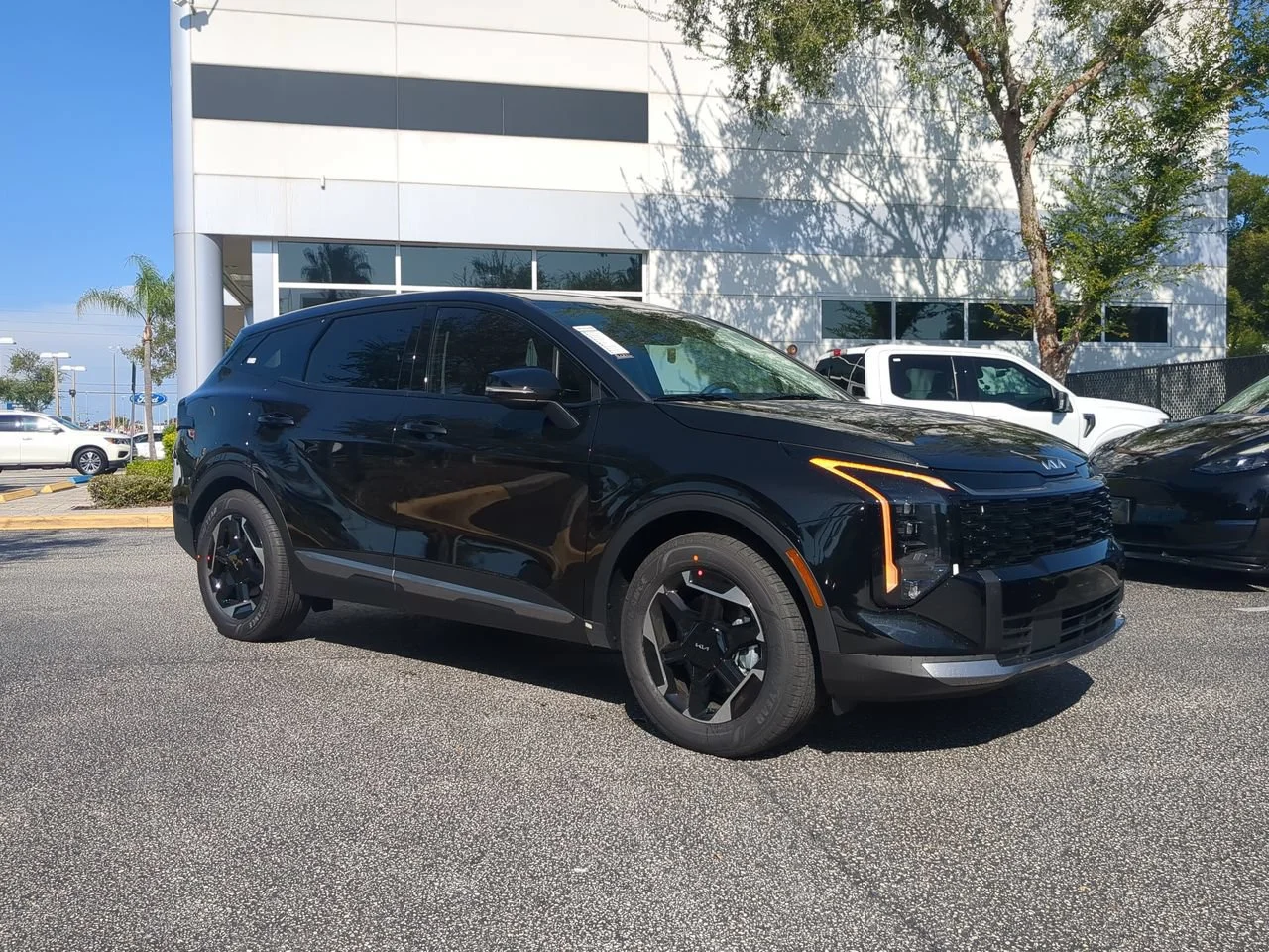 New 2027 Fusion Black Kia S image 1