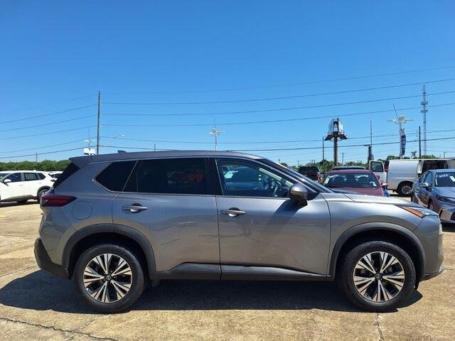 Used 2021 Gun Metallic Nissan SV image 6