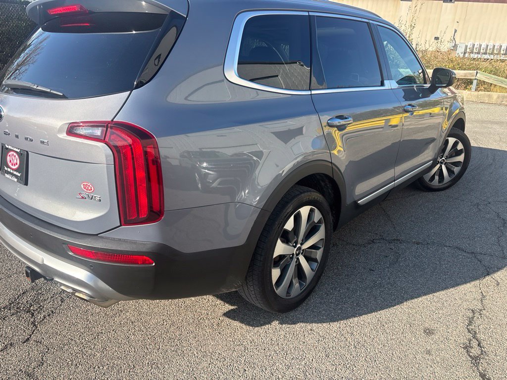 Used 2020 Silver Kia S image 6