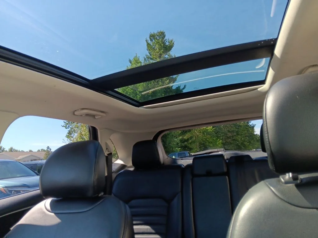 Used 2016 Electric Spice Metallic Ford SEL image 28