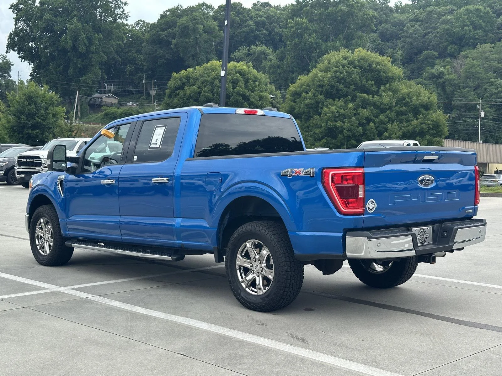 Used 2021 Velocity Blue Metallic Ford XLT image 5