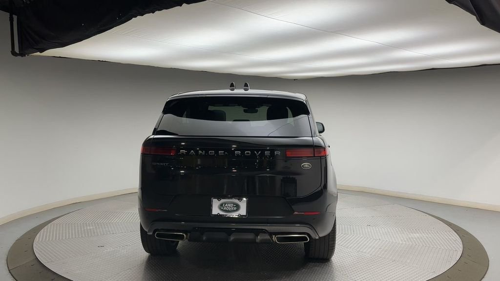 Used 2023 Santorini Black Metallic Land Rover SE image 3